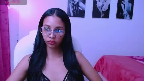 Snapshot of isabel_bailey chatting on 05-24-26, 01:54 isabel online show from 05-24-26, 01:54
