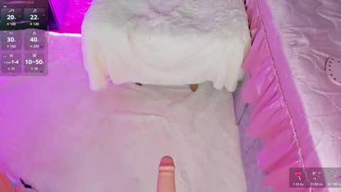 Snapshot of isabel_jamess chatting on 02-25-26, 08:18 Isa online show from 02-25-26, 08:18