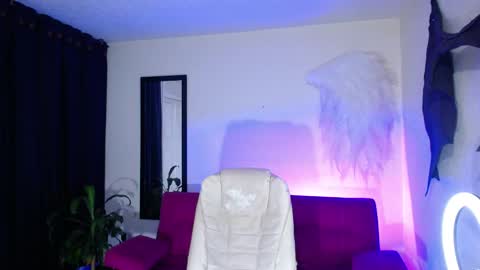 isabel online show from 02-27-26, 03:39