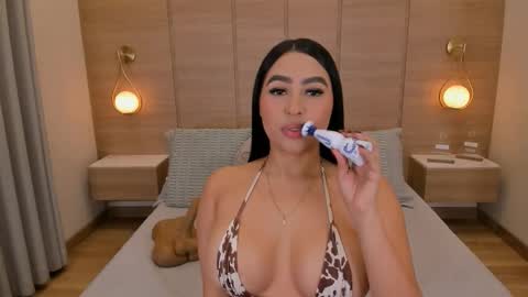 Isa online show from 02-10-26, 03:54