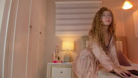 isabela__x online show from 04-17-26, 11:35