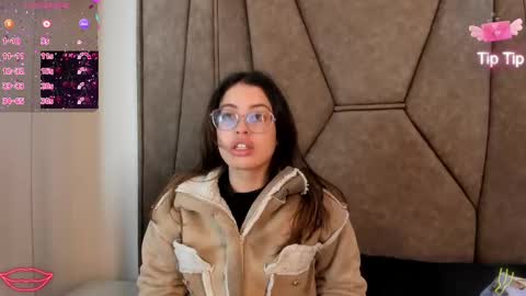 Snapshot of isabela_colins chatting on 09-30-25, 12:32 isabela Collins online show from 09-30-25, 12:32