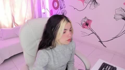 isabela_fiorelli online show from 10-05-25, 01:20