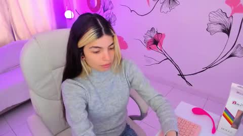 isabela_fiorelli online show from 12-02-25, 01:05