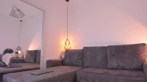 Isabela online show from 11-29-25, 12:08