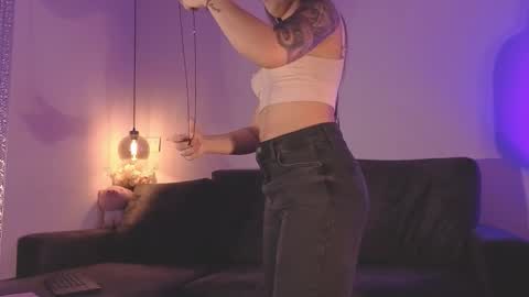 Isabela online show from 03-26-26, 11:49