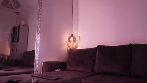 Isabela online show from 07-14-26, 11:49