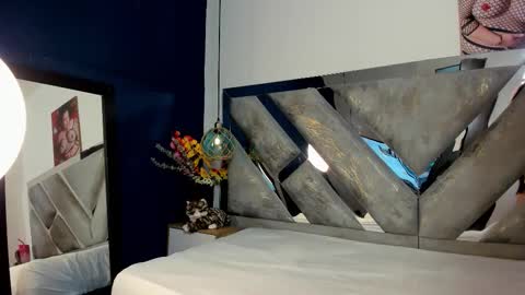 Snapshot of isabela_parkerr chatting on 01-12-26, 05:45 Mommy Isa online show from 01-12-26, 05:45