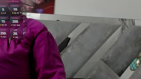 Snapshot of isabela_parkerr chatting on 02-22-26, 07:19 Mommy Isa online show from 02-22-26, 07:19