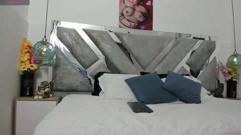 Snapshot of isabela_parkerr chatting on 02-28-26, 04:57 Mommy Isa online show from 02-28-26, 04:57