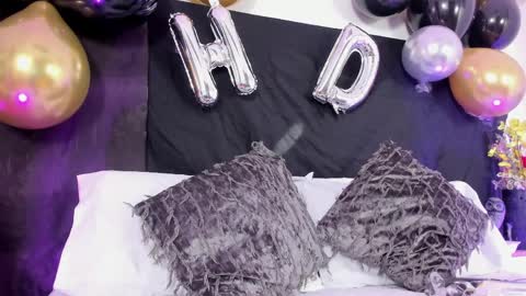 Snapshot of isabela_parkerr chatting on 03-31-26, 04:02 Mommy Isa online show from 03-31-26, 04:02