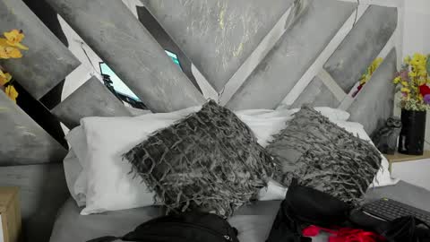 Snapshot of isabela_parkerr chatting on 04-01-26, 06:03 Mommy Isa online show from 04-01-26, 06:03