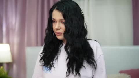  Isabel  online show from 11-24-25, 06:40