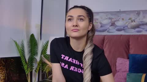 Isa online show from 02-21-25, 05:31