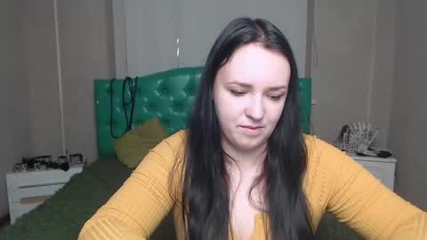 IsabelBlackberry online show from 12-16-24, 06:21