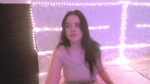 Snapshot of isabell3_ chatting on 05-27-26, 04:42 Isabelle online show from 05-27-26, 04:42