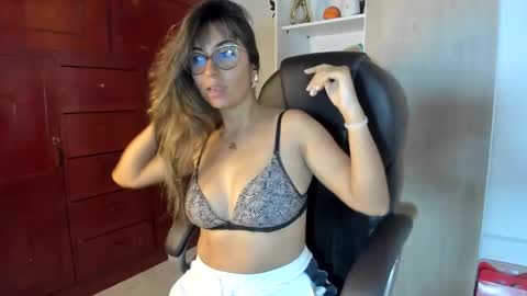 Snapshot of isabella22_1 chatting on 03-25-26, 03:34 Isabella22 1 online show from 03-25-26, 03:34