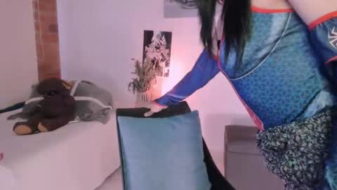 Snapshot of isabella525 chatting on 10-13-25, 09:04 Isabella online show from 10-13-25, 09:04