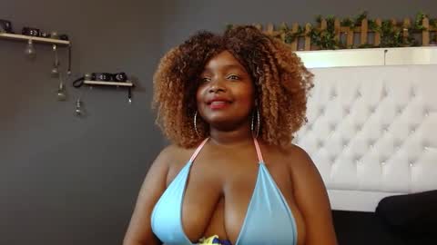 ISABELLA online show from 10-10-25, 11:09