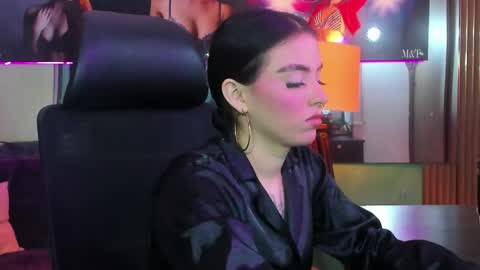 ISABELLA online show from 06-04-26, 07:42