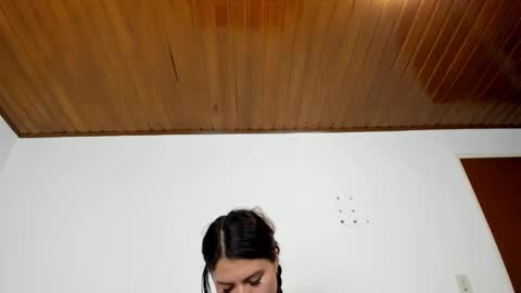 isabella_jaramillo online show from 11-11-25, 01:00