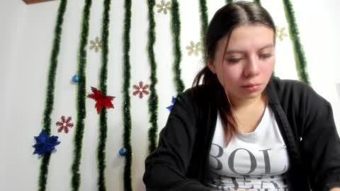 isabella_jaramillo online show from 12-04-25, 12:36