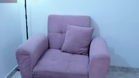 Snapshot of isabella_jones9 chatting on 10-07-25, 11:57 ISABELLA online show from 10-07-25, 11:57