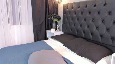 Isabella Nowa online show from 03-06-26, 12:01