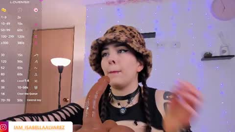 Isabella Sea online show from 06-20-26, 12:47