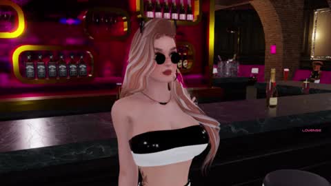 Snapshot of isabella_sunn chatting on 10-16-25, 02:45 isabella_sunn online show from 10-16-25, 02:45
