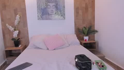 Snapshot of isabella_winkler chatting on 06-10-26, 11:09 isabella_winkler online show from 06-10-26, 11:09