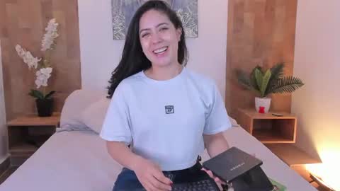 Snapshot of isabella_winkler chatting on 06-15-26, 12:07 isabella_winkler online show from 06-15-26, 12:07