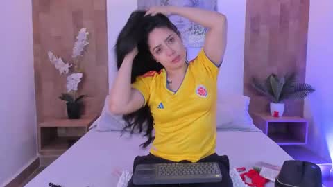Snapshot of isabella_winkler chatting on 07-03-26, 10:43 isabella_winkler online show from 07-03-26, 10:43