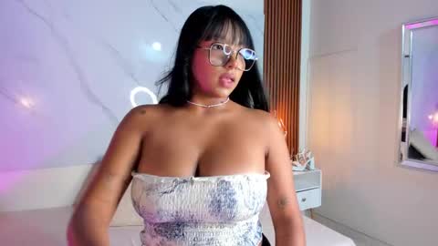 Snapshot of isabella_zc chatting on 10-07-25, 07:55 isabella zc online show from 10-07-25, 07:55