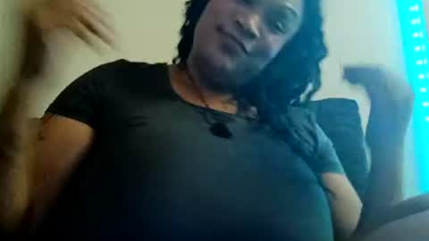 Snapshot of isabellacloverlove chatting on 07-20-26, 05:44 Isabella online show from 07-20-26, 05:44