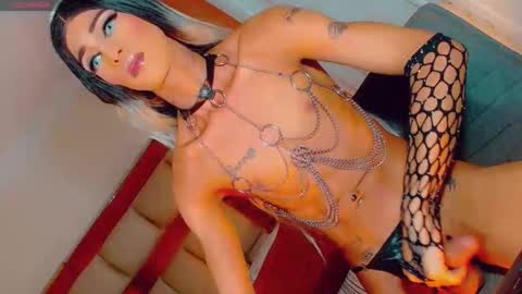 isabellagirs online show from 09-15-25, 07:52