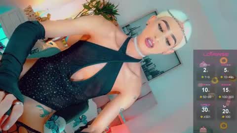 Snapshot of isabellagirs chatting on 06-26-26, 02:43 isabellagirs online show from 06-26-26, 02:43