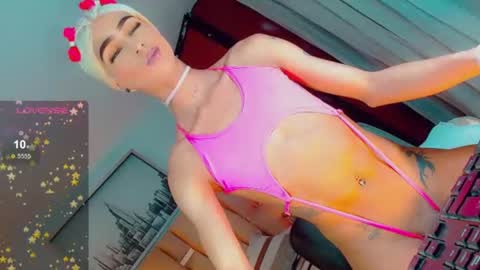 Snapshot of isabellagirs chatting on 07-19-26, 07:17 isabellagirs online show from 07-19-26, 07:17