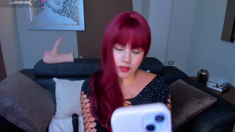 Isa Hill  online show from 12-11-24, 08:18