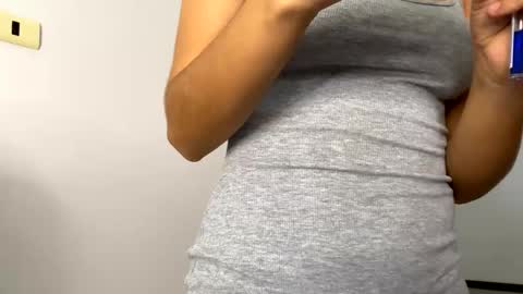 Isabella.. back again  online show from 01-05-25, 04:36