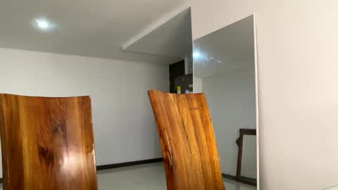 Isabella.. back again  online show from 01-11-25, 05:20