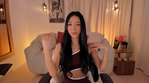 Snapshot of isabellalux_ chatting on 05-03-26, 04:24 ISABELLA online show from 05-03-26, 04:24