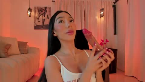 Snapshot of isabellalux_ chatting on 05-28-26, 05:21 ISABELLA online show from 05-28-26, 05:21
