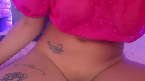 Snapshot of isabellamoons chatting on 03-06-25, 01:58 Isabella anal squirt latina colombian paisa online show from 03-06-25, 01:58