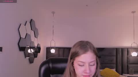 Isabella Moretti online show from 07-19-26, 05:22