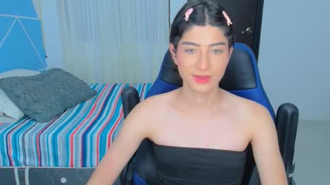 ISABELLA QUEENS  online show from 10-09-25, 08:29