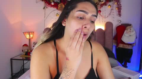  Martina  IG martissmith01 online show from 12-24-24, 09:33