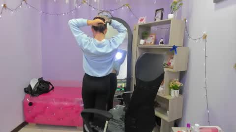 Snapshot of isabellasummer_ chatting on 04-17-26, 02:09 isebella online show from 04-17-26, 02:09