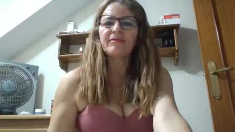Snapshot of isabellawouti chatting on 10-19-25, 08:42 isabella online show from 10-19-25, 08:42
