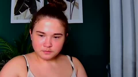 Isabell online show from 10-12-25, 03:00